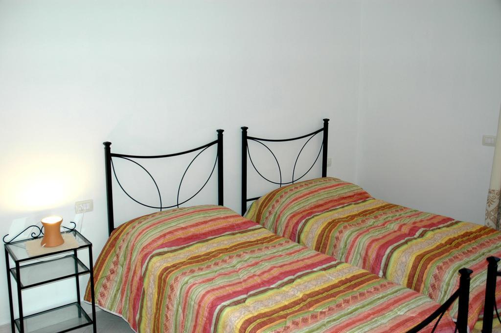 Holiday Homes Stella Marina San Teodoro  Kamer foto
